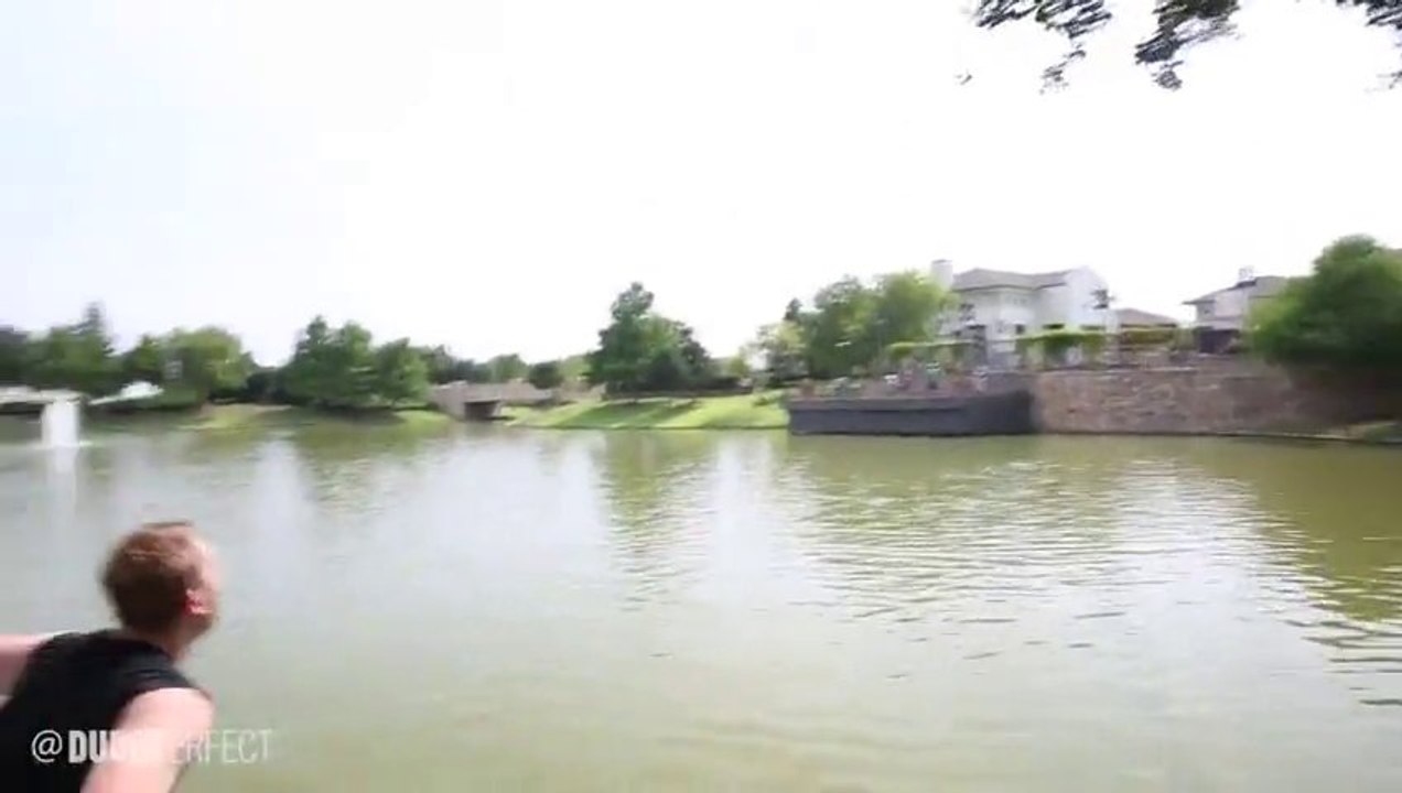 Des tricks de folie avec un NERF en mode Basket-ball! Pas mal...