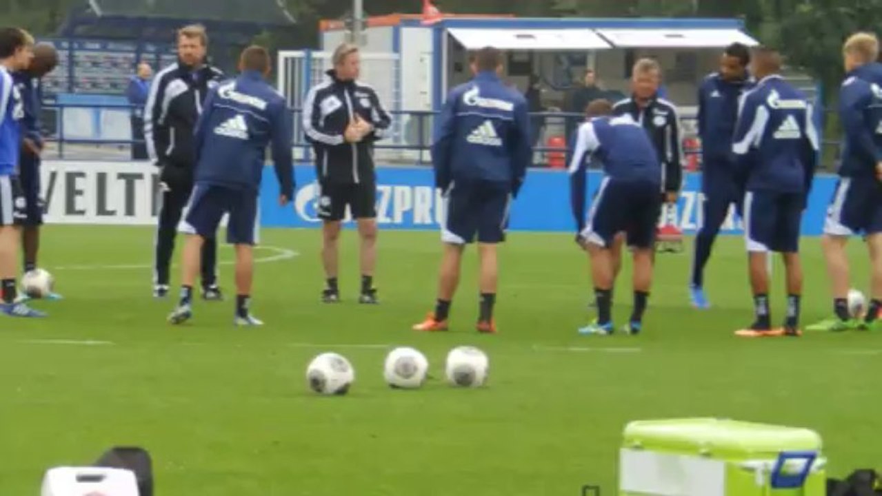Schalke 04 Training 10/09/13 (P9101116)