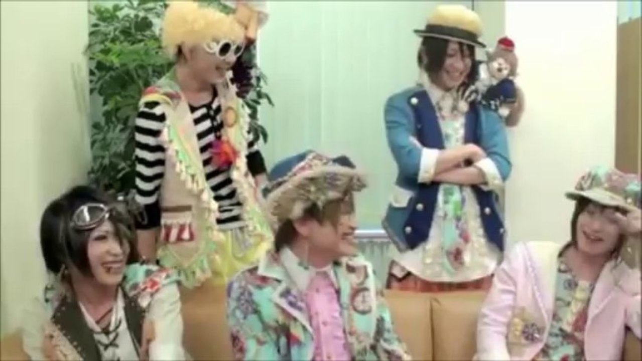 アンティック-珈琲店-(An Cafe) - Mikus( みく) Laugh~ Slowmotion