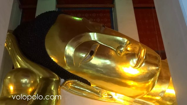 Wat Phra Non Chaksi, a huge Sukhothai-style reclining Buddha image