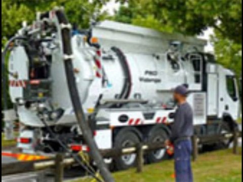 Assainissement Île-de-France - pompage fosse septique 91 et vidange bac à graisse 91