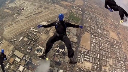 Blue Man Group - Skyfall 007