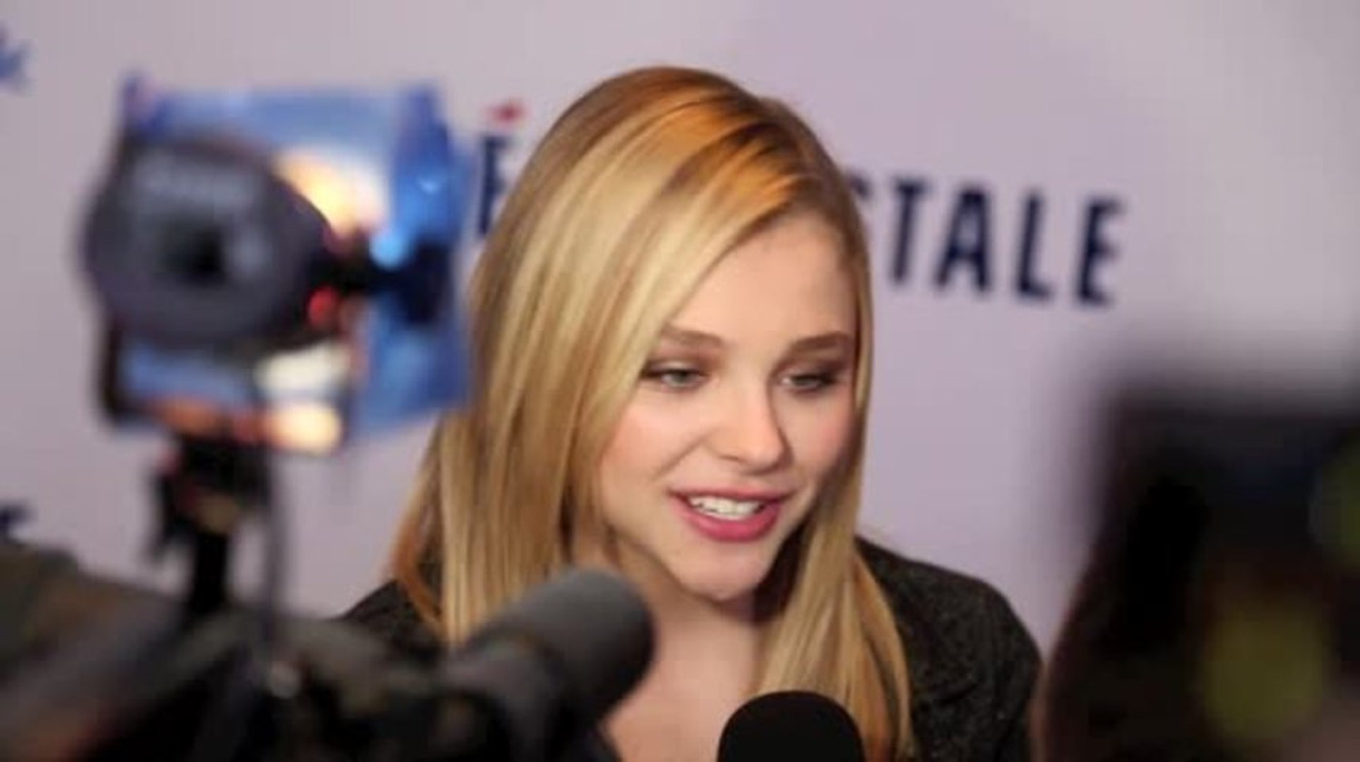 Chloe Moretz on bullying: “My gay brothers were treated