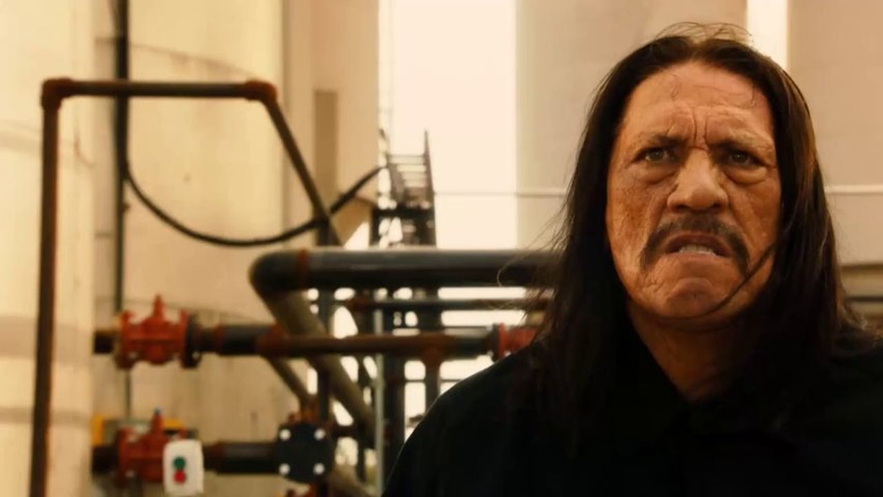 MACHETE MATA - Trailer Legendado