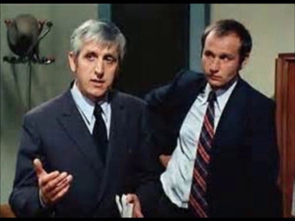 Raymond Bernard (compositeur attitré de Bécaud durant des décennies) Indicatif Maigret (1967-1991)