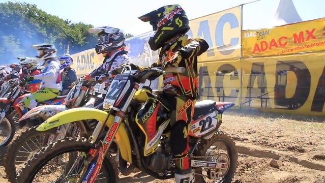 Enfant motard a trop bu de Red Bull