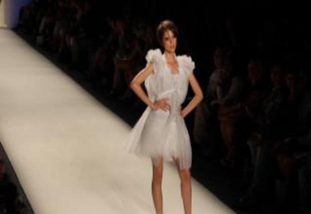 WATCH: Joanna Mastroianni Runway Show New York Fashion Week Spring 2014