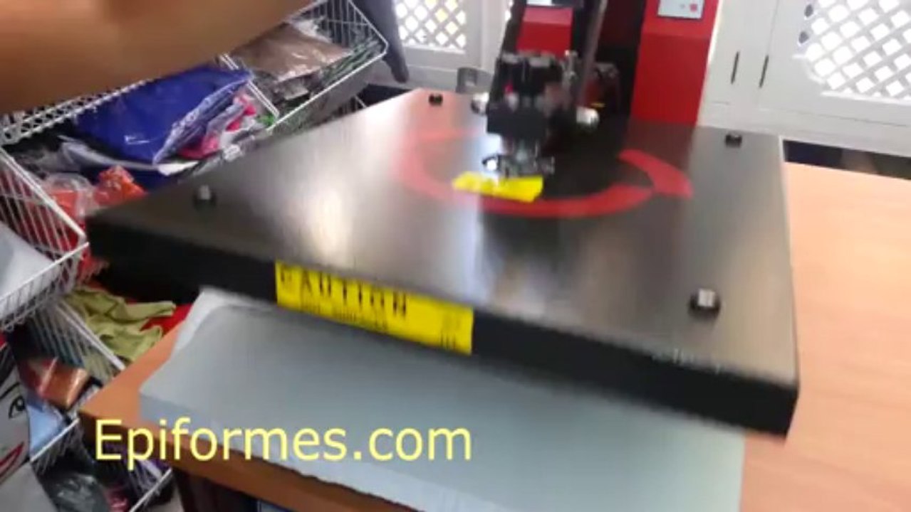 Personalización de ropa de trabajo y uniformes en general con vinilo textil