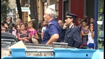 Napoli - Neonato ritrovato in un cassonetto in piazza Garibaldi - live- (10.09.13)
