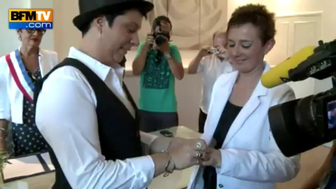 Bollène, mairie d'extrême droite, célèbre son premier mariage homo - 11/09