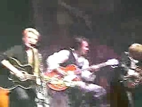 Johnny Hallyday - Be bop a lula ( Live au Zénith 2006 )