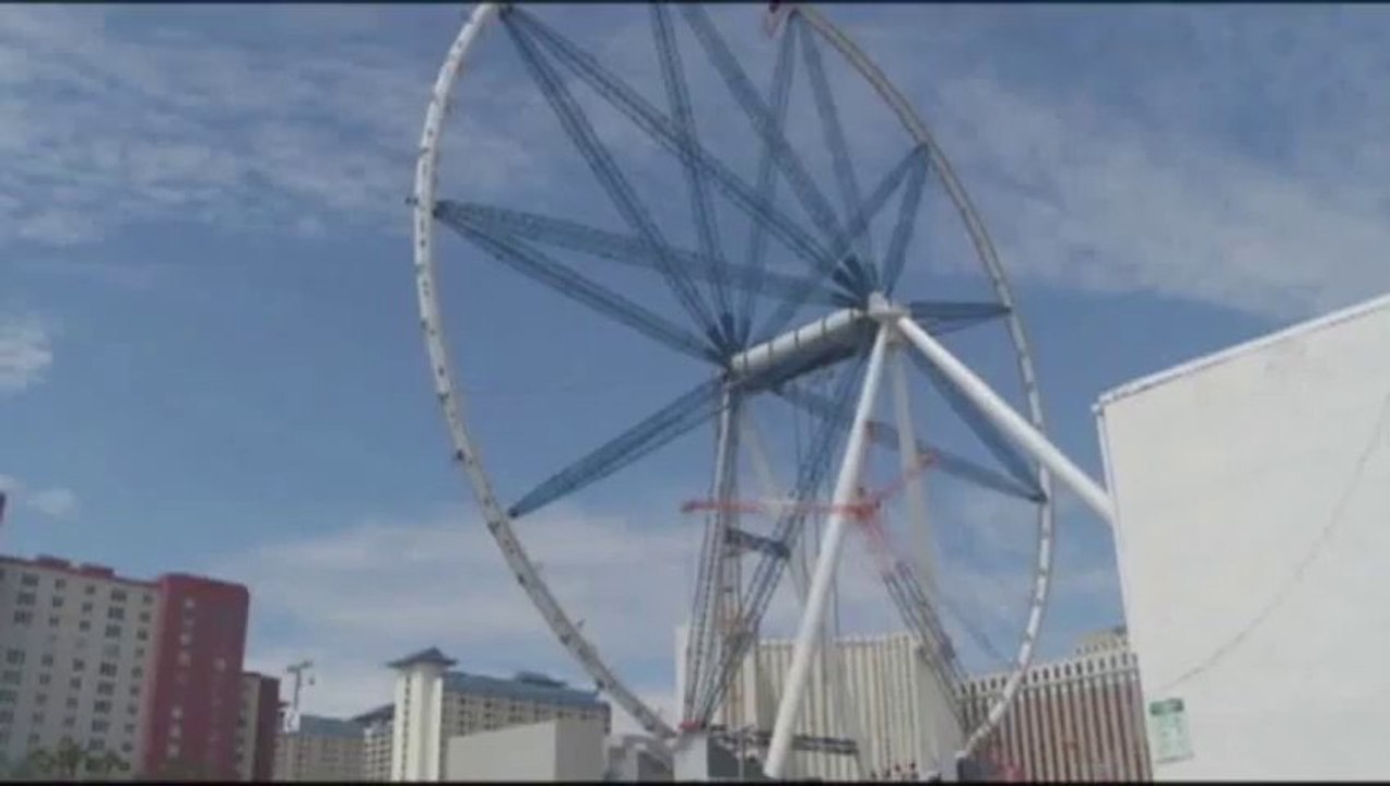 Construction de la 3e plus grande roue du monde à Las Vegas!!