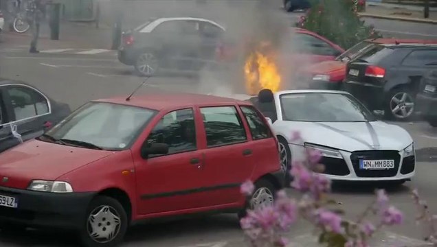 une voiture Audi R8 prend Feu pendant un mariage à LYON.