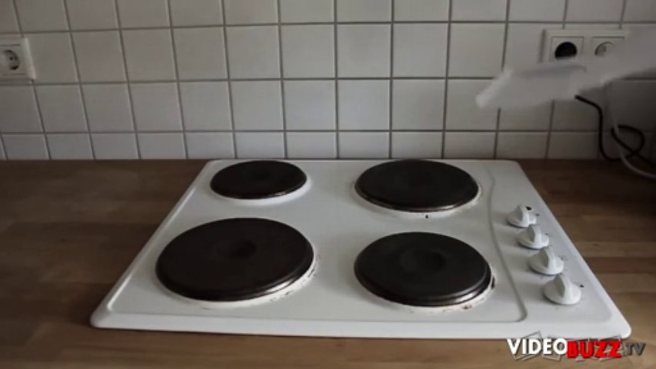 Comment faire voler un avion en papier à l'infini...