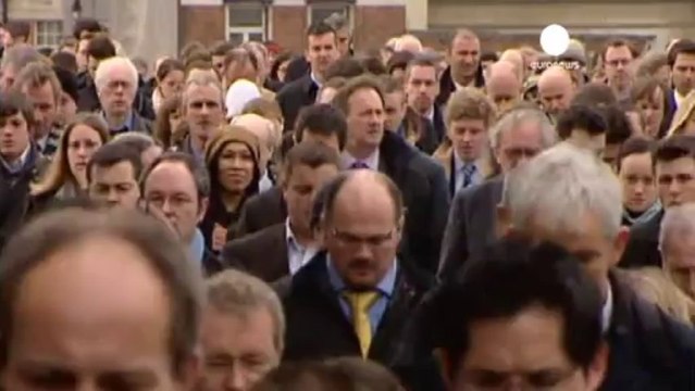 Gran Bretagna, disoccupazione in calo. Timori per i tassi
