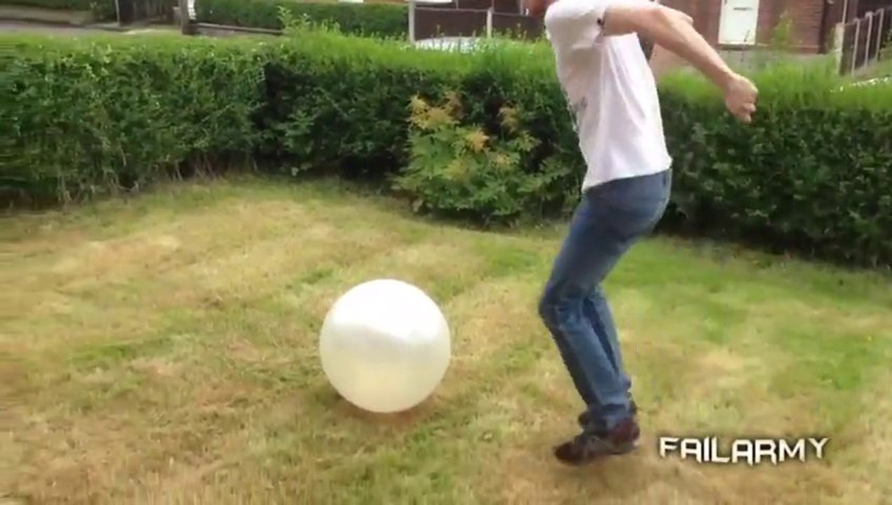 Nouvelle compil de gros FAILS! Ado débiles, riders pas doués, chauffards.... La totale.