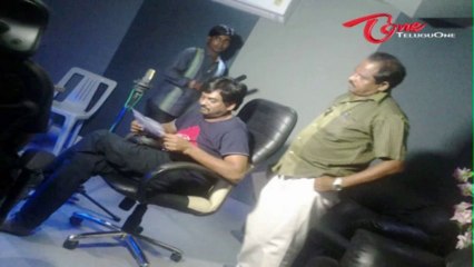 Puri Jagannadh's Voiceover For Mondodu Pics