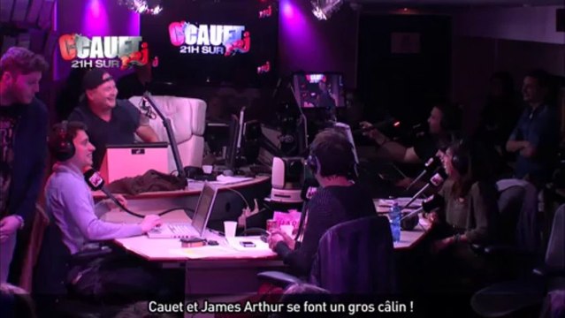 Cauet et James Arthur se font un gros câlin ! - C'Cauet sur NRJ