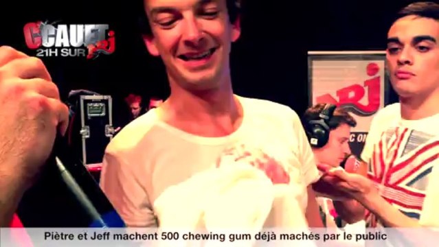 Piètre et Jeff mâchent 500 chewing gum déjà mâchés par le public - C'Cauet sur NRJ