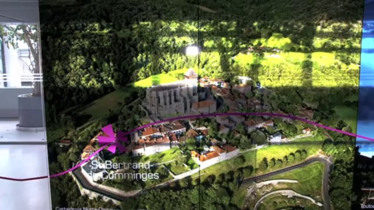 "So Toulouse" et "les Grands sites de Midi-Pyrénées" s'affichent à l'Aéroport  Toulouse-Blagnac