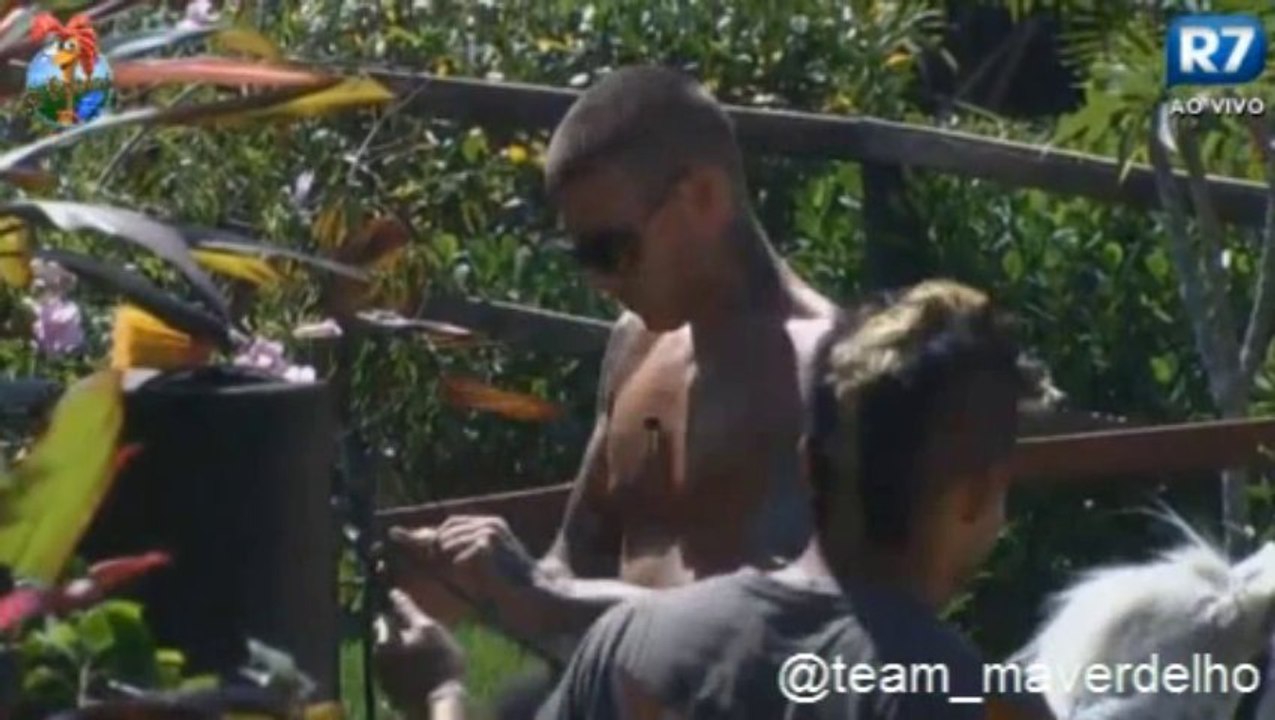 Mateus defende Barbara ao ouvir comentários de Yudi.