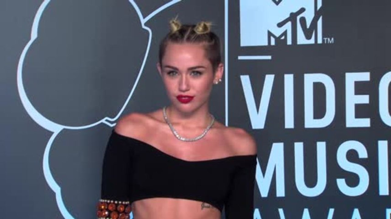 Miley Cyrus Reportedly Dropped From Vogue Cover