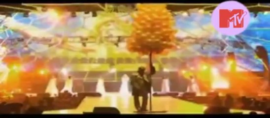 ANAIS EN PREMIACION MTV LONDRES