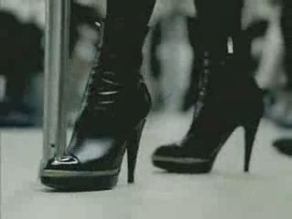 Pussycat dolls - Wait a minute