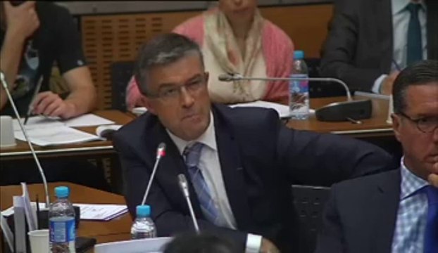 10 septembre 2013, Bertrand Pancher intervient en Commmission de Développement Durable, sur la gestion des déchets dans le cadre des filières REP
