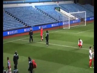 Πλάνα από το Άστον Βίλα Κ20 - Ολυμπιακός Κ20