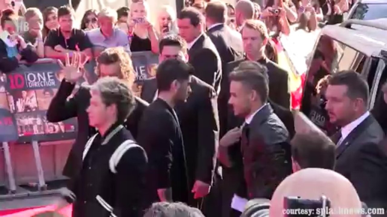 Miley Cyrus Makes One Direction Cry