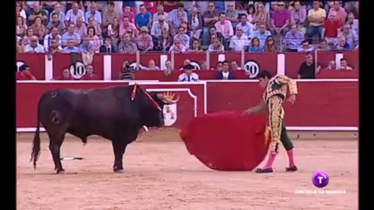 SERRANO TOCA PELO EN ALBACETE