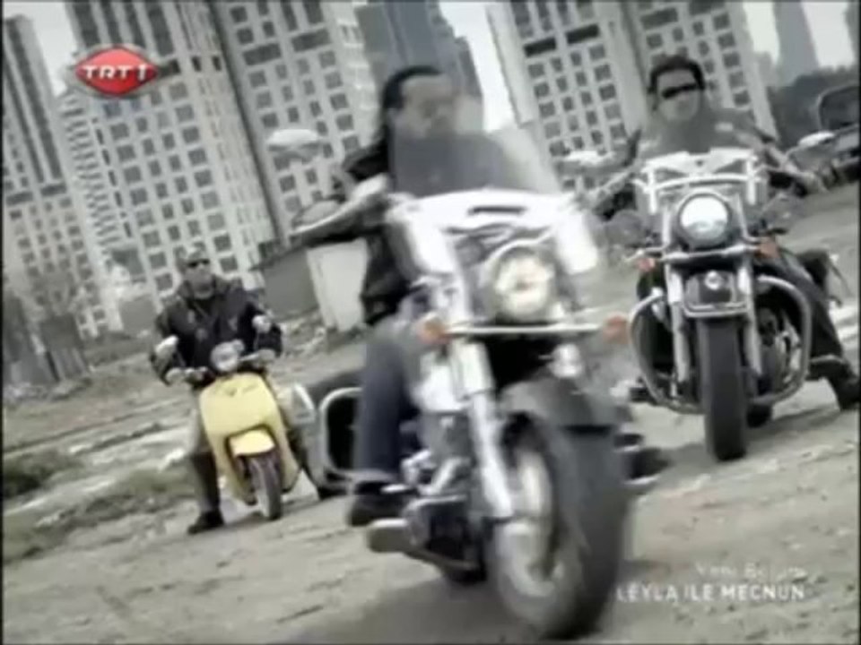 Leyla ile Mecnun - ismail abi ilk motor çetesinin reisi
