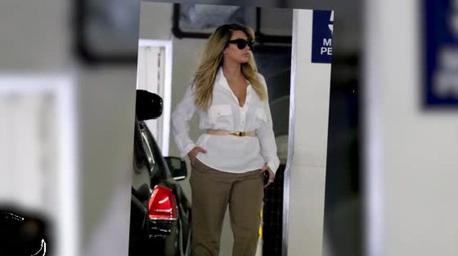 Kim Kardashian Shows Off Her Blonde Hair and Slim Waist