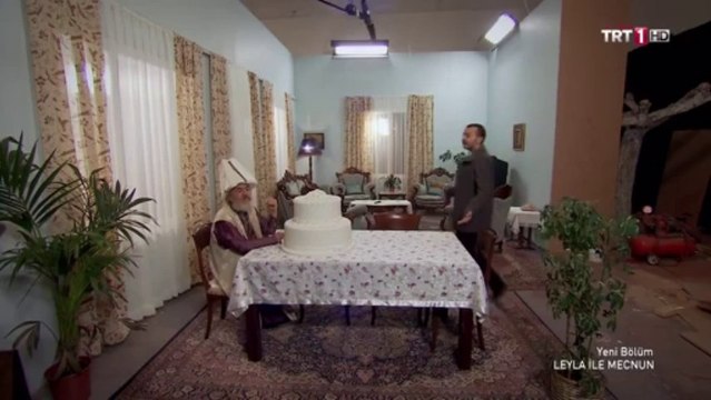 Leyla ile mecnun - sitkom göndermeleri laz bakkal erdal,padişah iskender abi,az sakallı lala