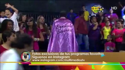 El Maestro Ernesto Gabriel canta en vivo