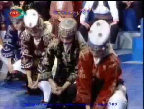 KARŞIYAKA KÜLTÜR MERKEZİ HALK OYUNLARI EKİBİ-Kımıl Oyunu