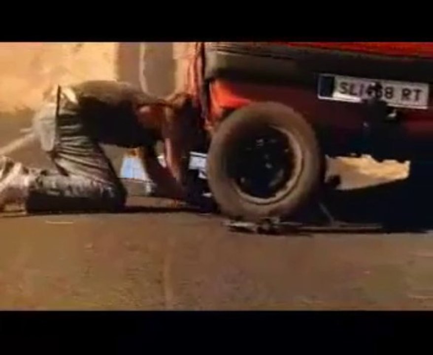 Car falls on Hillbilly