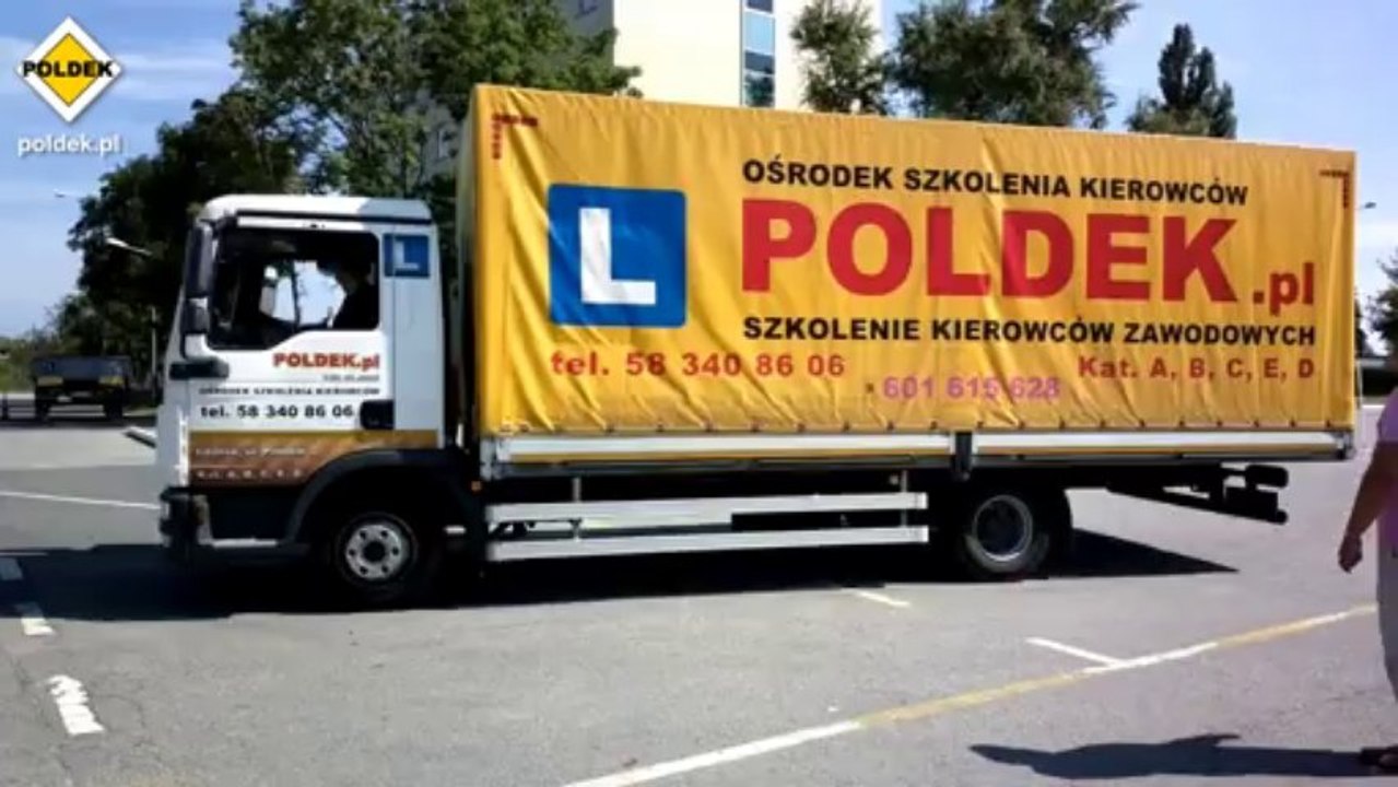 Prawo jazdy kat. C plac manewrowy - parkowanie skośne samochodem ciężarowym TGL MAN
