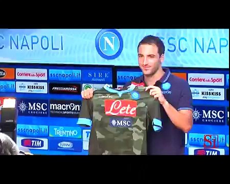 Napoli - Gonzalo Higuain fa i conti con il proprio passato (12.09.13)