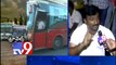 Private Buses loot passengers