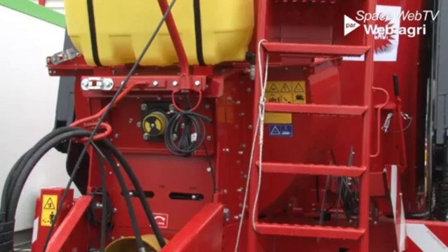 Alimentation et paillage - Mélangeuse désileuse pailleuse, le 3 en 1 de Triolet