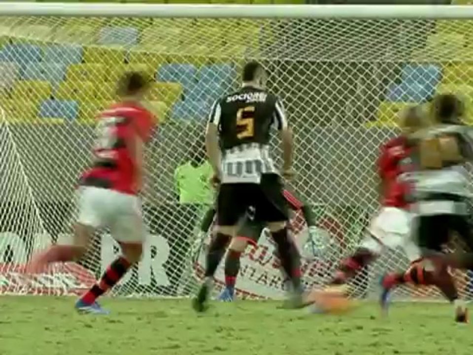 Flamengo derrota o esgotado Santos