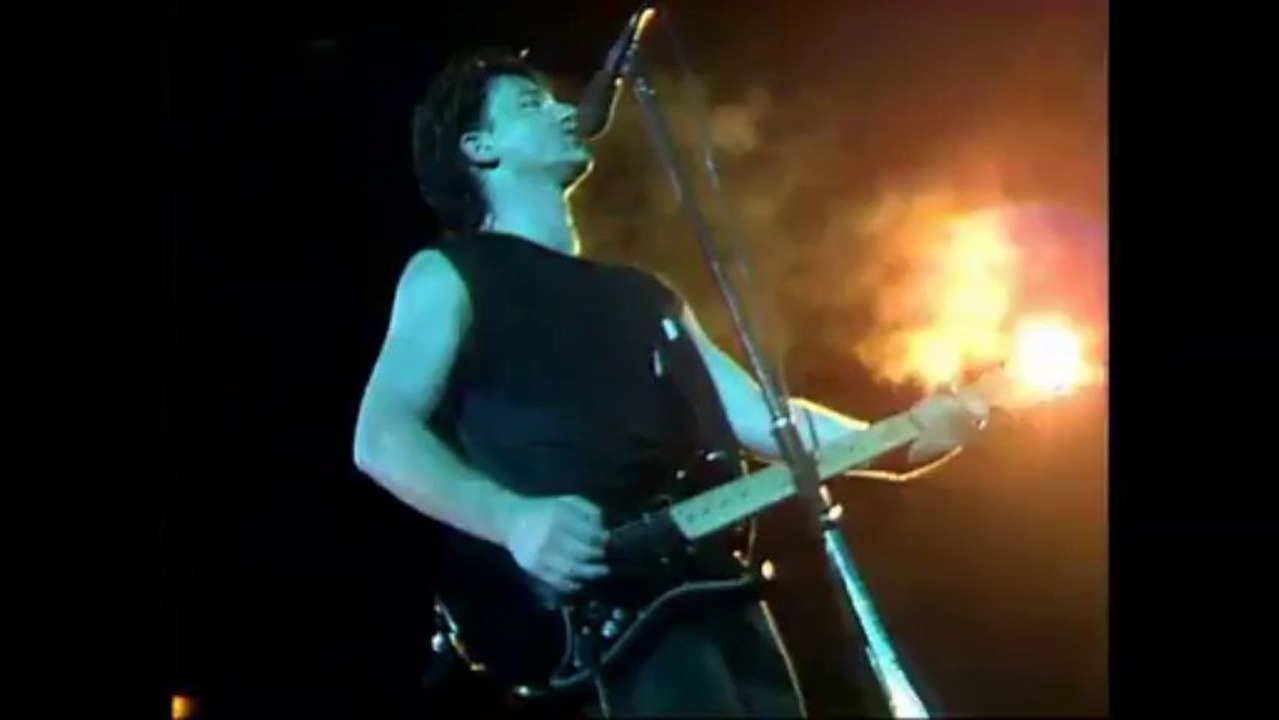 U2 live - Red Rocks 1983 -( I Threw a Brick + A Day Without Me )