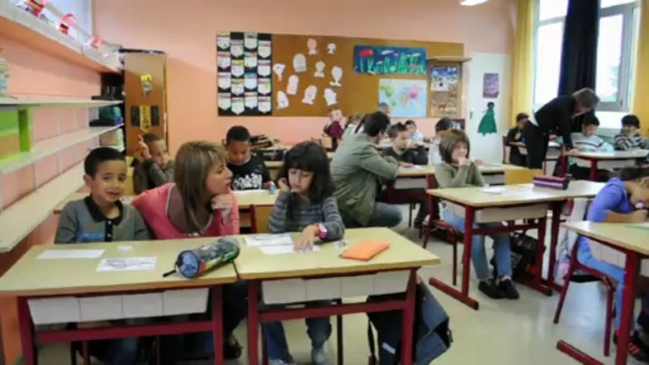 Expérimentation du dispositif "plus de maîtres que de classes"