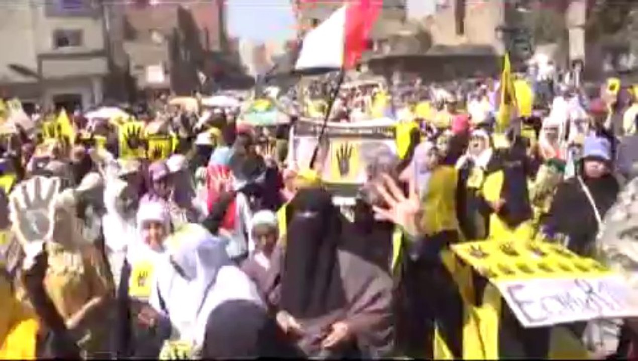 Mısır'da "Şehitlerin Kanına Vefa" gösterileri