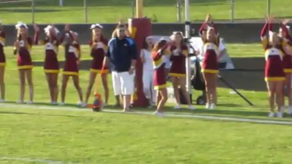 Record du monde ! Une cheerleader d'un lycée américain parcourt 68 mètres en backflips