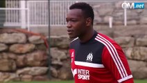 Mandanda régale à l’entraînement