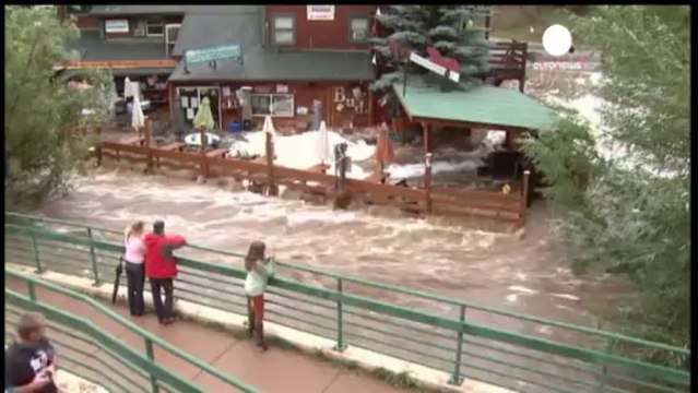 Hundreds missing in flood-ravaged Colorado