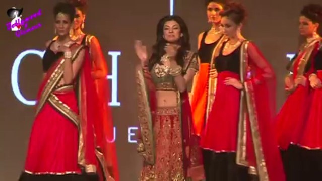 Gorgeous Sushmita Sen as show stopper for Charu Jewels at IIJW Day 3 - Mumbai